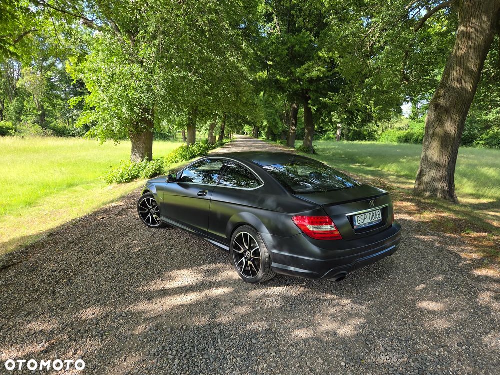 Mercedes-Benz Klasa C 250 CGI BlueEff - 4