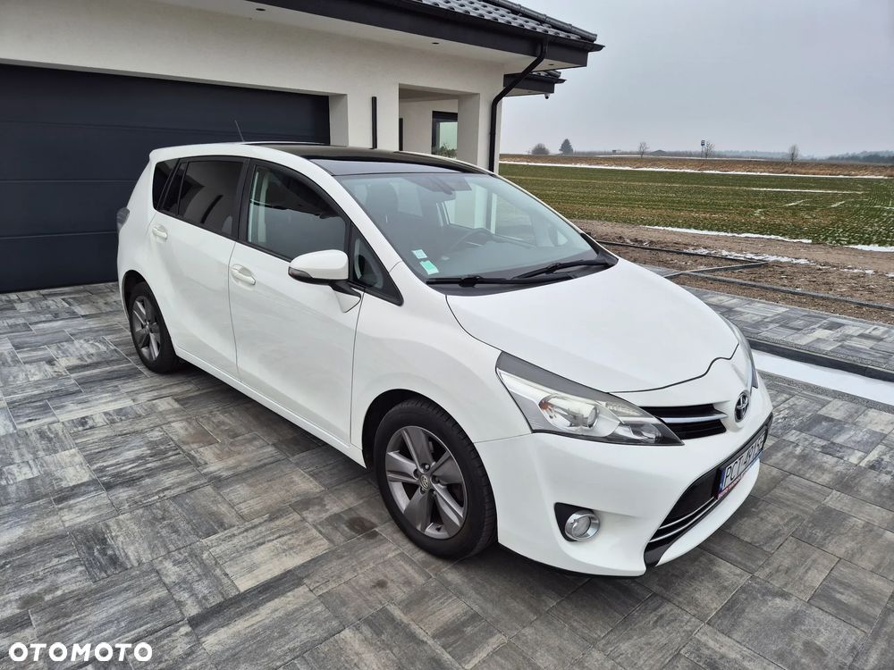 Toyota Verso 1.6 D-4D Premium - 10
