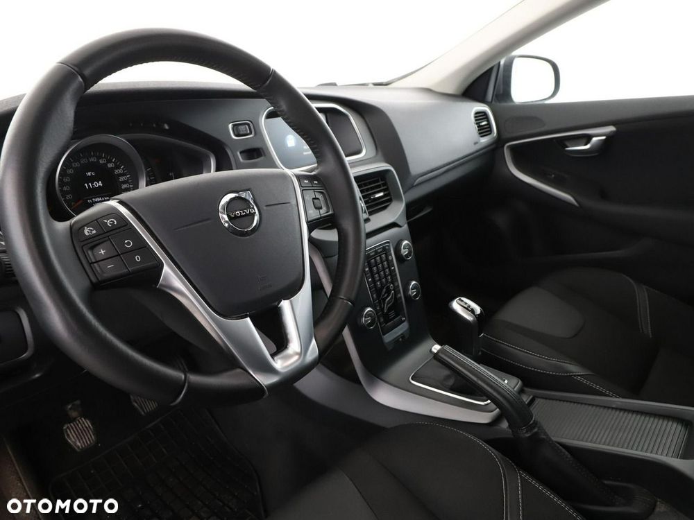 Volvo V40 T2 Momentum - 15