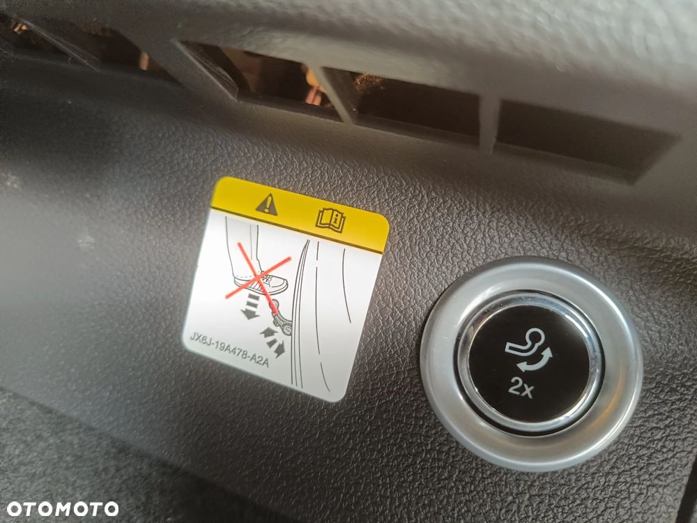 Ford Kuga 1.5 EcoBlue FWD Titanium - 9