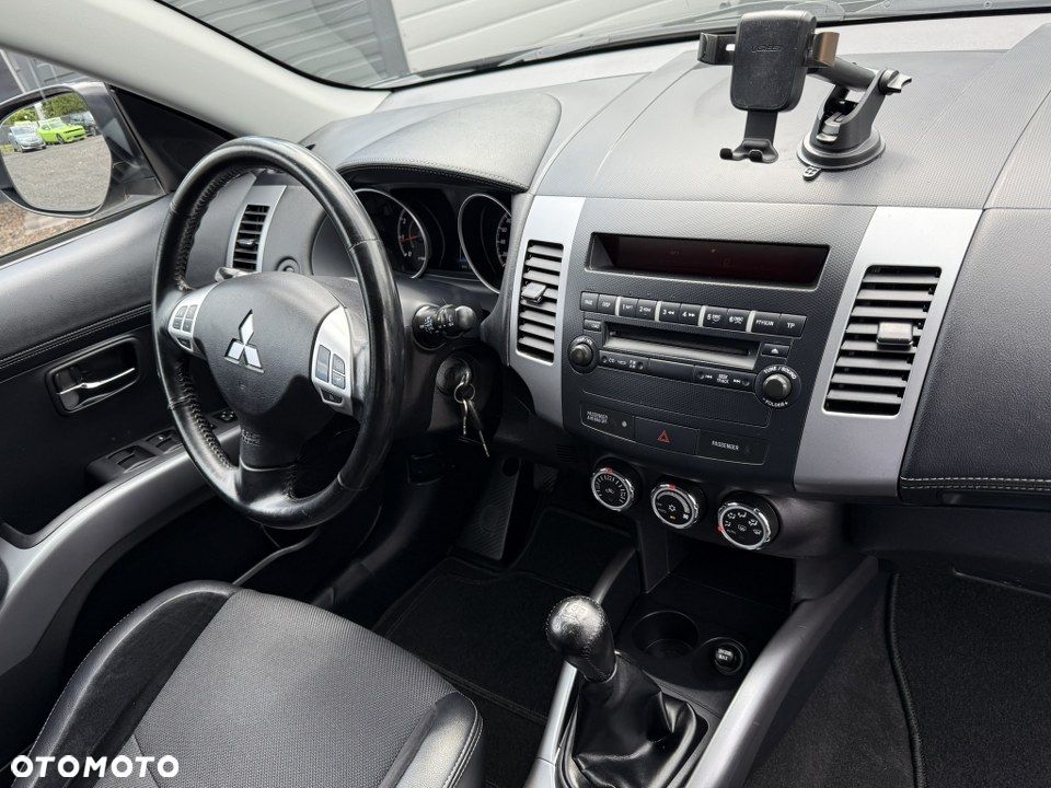 Mitsubishi Outlander 2.0 2WD XTRA - 28