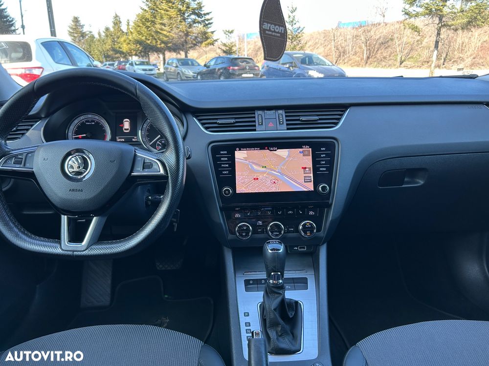 Skoda Octavia 1.6 TDI DSG Premium Edition - 10