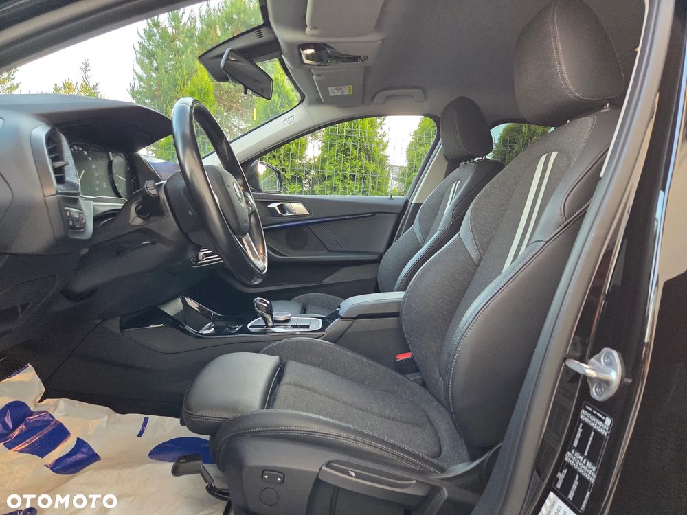 BMW Seria 1 120d Sport Line Shadow sport - 22