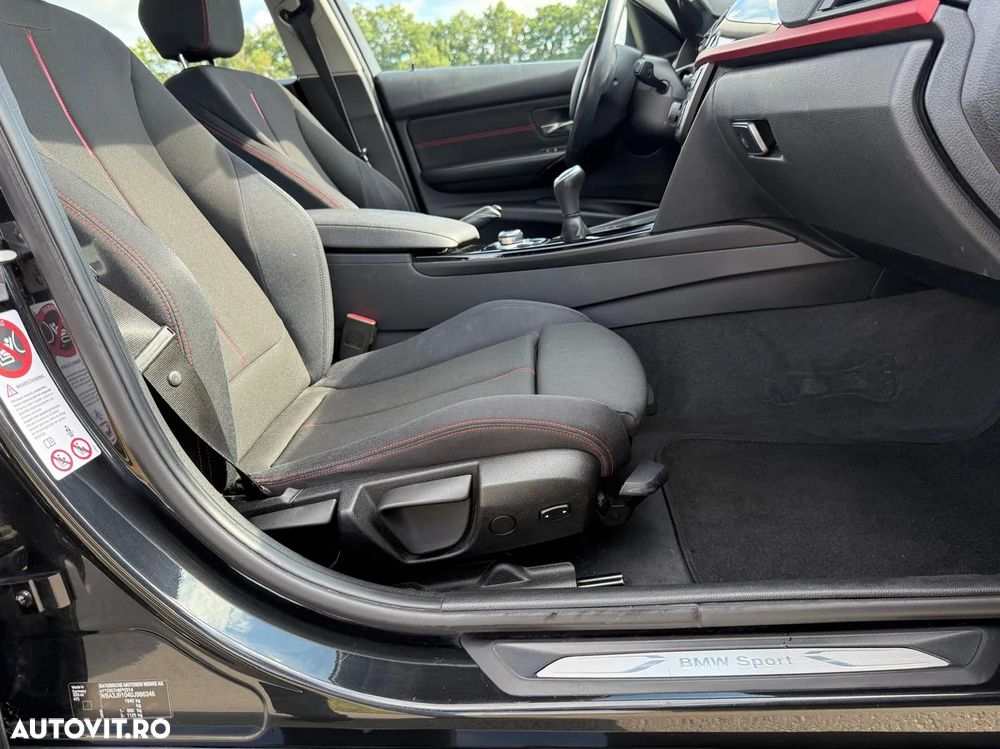 BMW Seria 3 320i Efficient Dynamics Edition Sport Line - 23