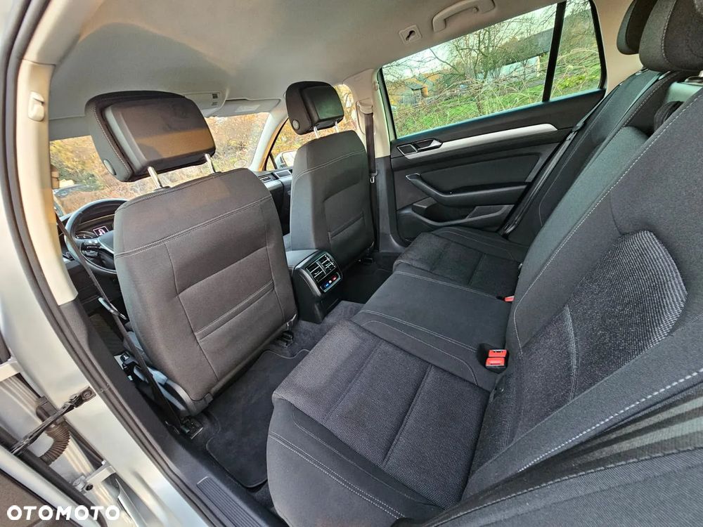 Volkswagen Passat 1.8 TSI (BlueMotion Technology) DSG Comfortline - 18