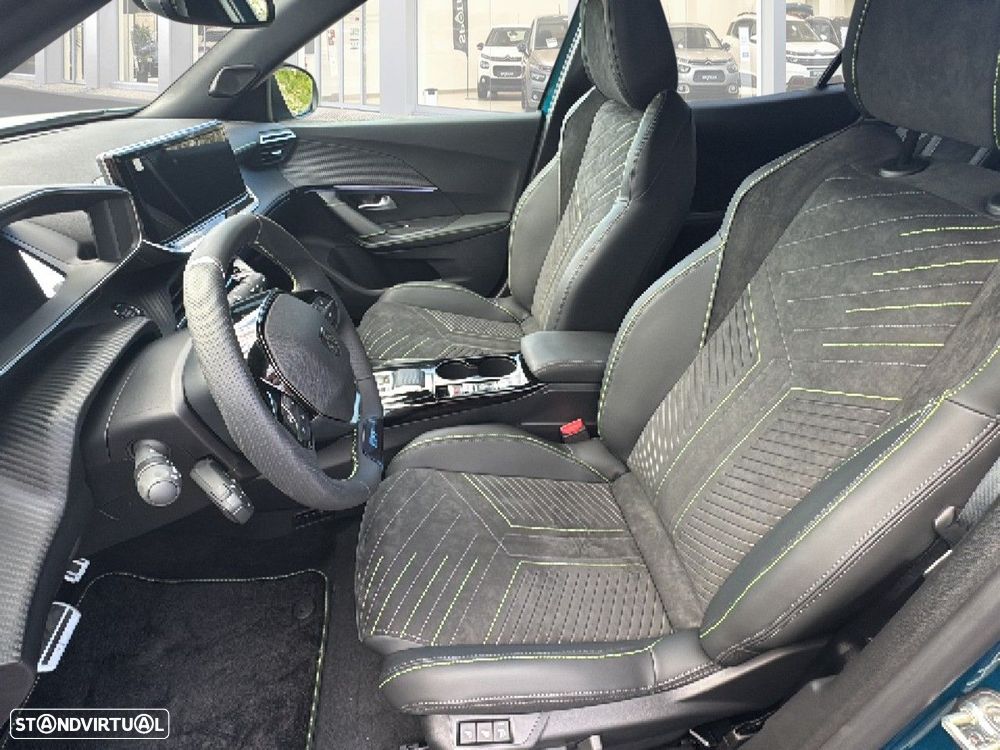 Peugeot e-2008 54 kWh GT - 9