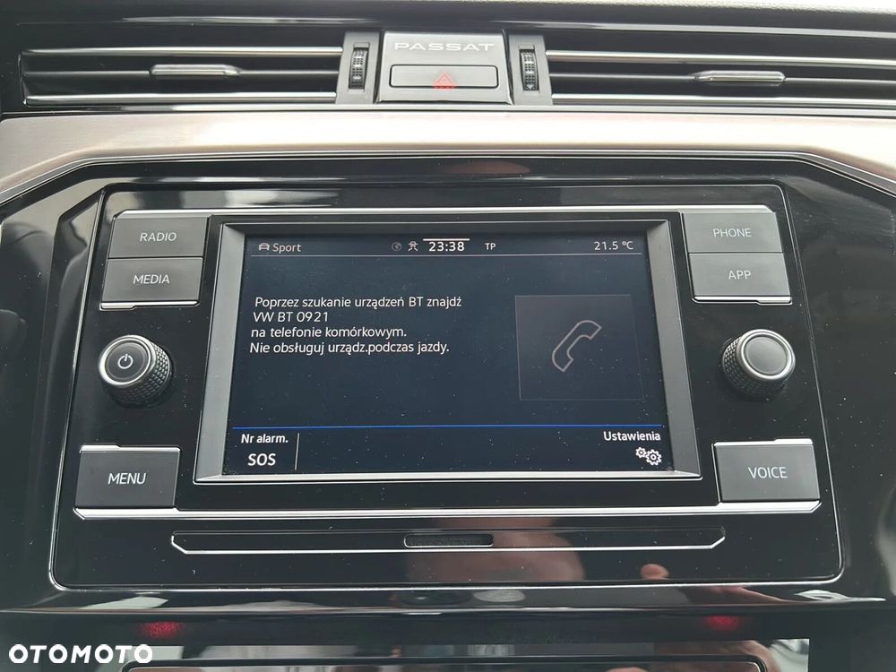 Volkswagen Passat Variant 2.0 TDI Elegance DSG - 34