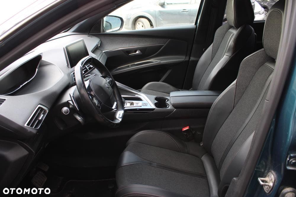 Peugeot 5008 - 11