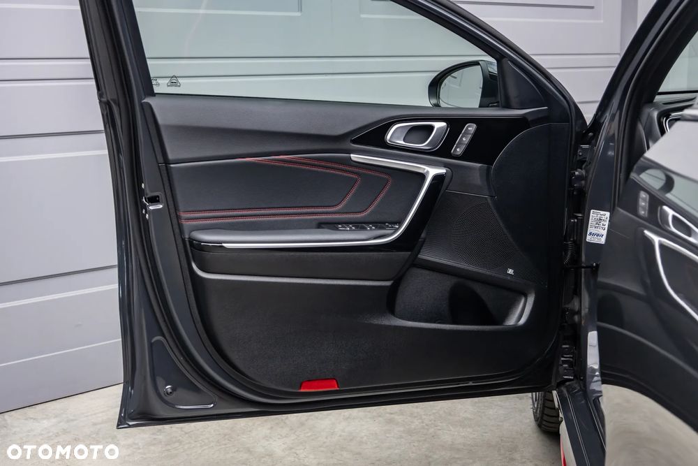 Kia ProCeed 1.6 T-GDI DCT7 OPF GT - 13