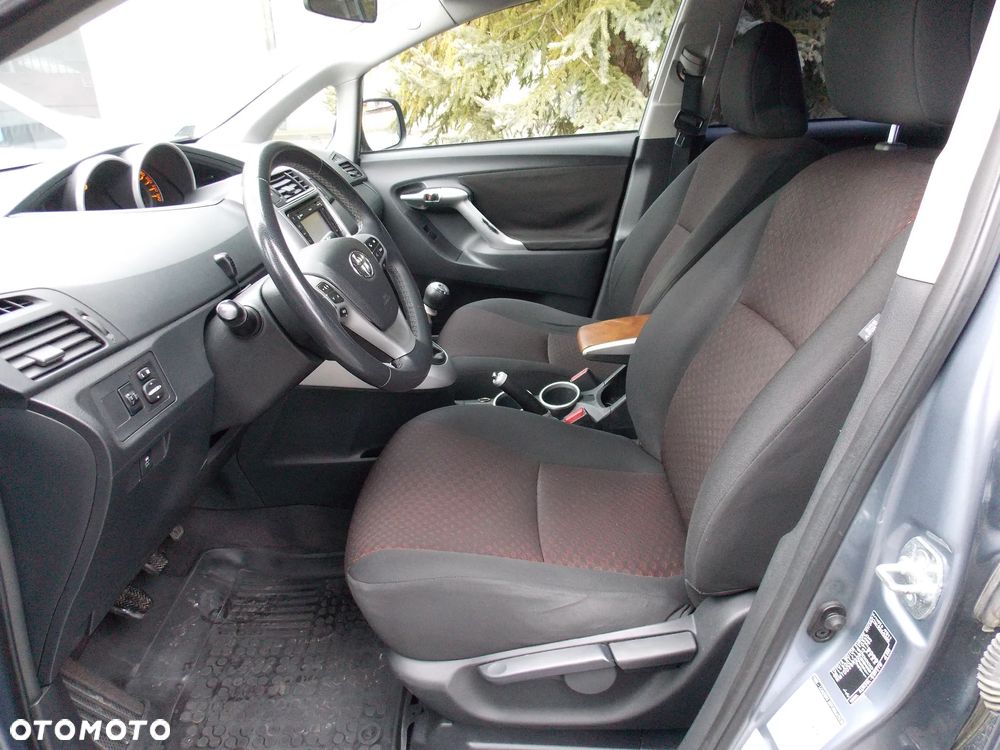 Toyota Verso 2.0 D-4D Sol plus - 8