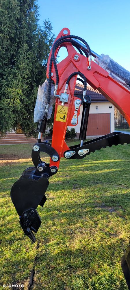 Inny Yufan YFT 15  Kabina - 9