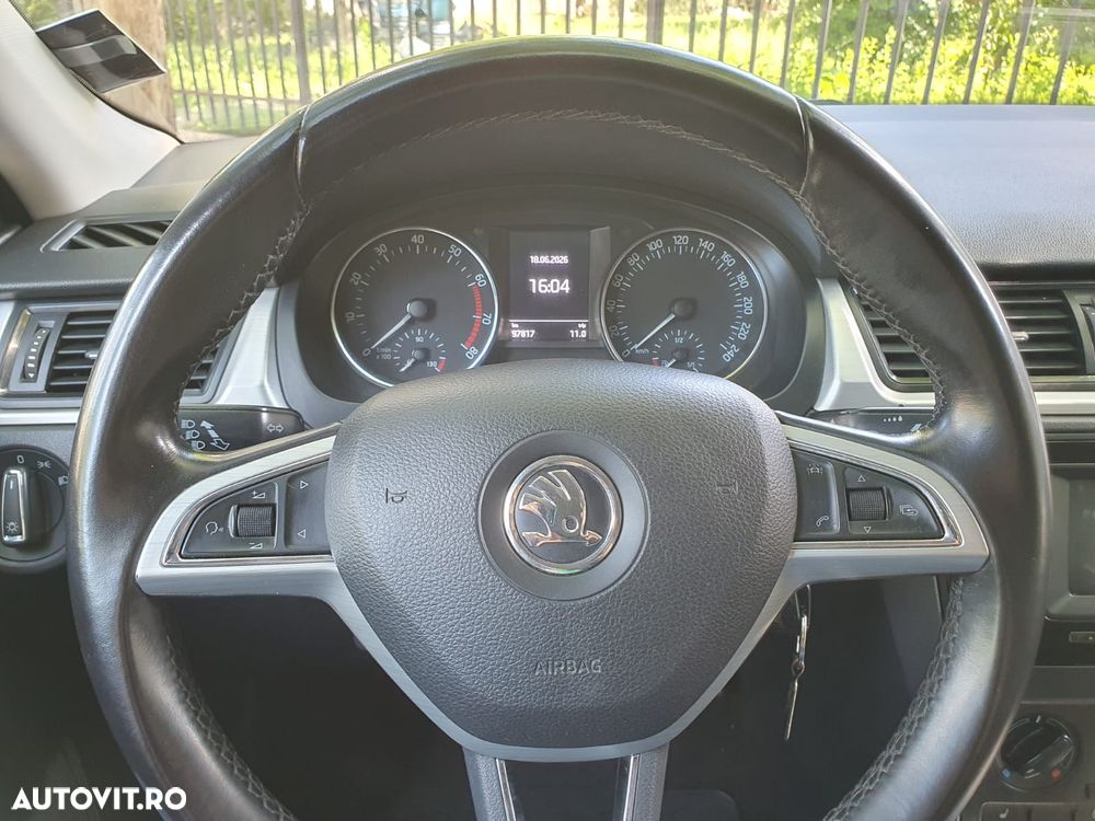 Skoda RAPID 1.2 TSI Active - 10