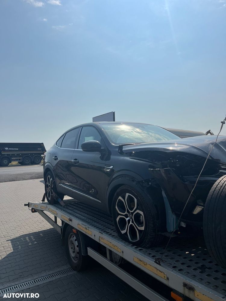 Dezmembram Renault Arkana 1.3 TCE din 2020 - 4