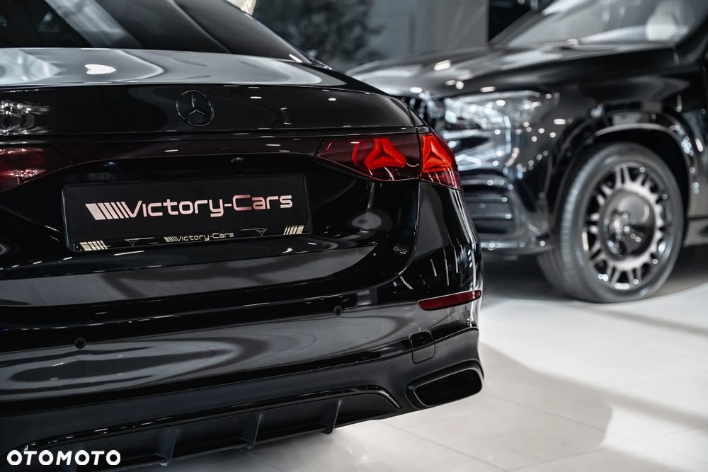 Mercedes-Benz Klasa E 300e 4Matic 9G-TRONIC Edition AMG Line - 10