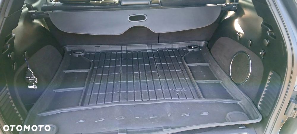 Jeep Grand Cherokee - 31