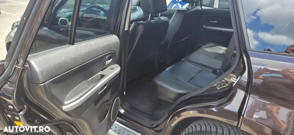 Suzuki Grand Vitara 1.9 DDIS JLX-EL - 11