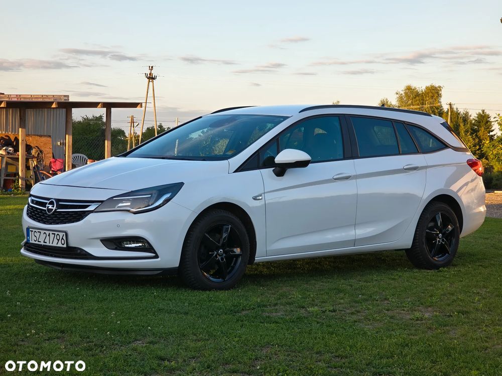 Opel Astra 1.6 CDTI Enjoy - 11