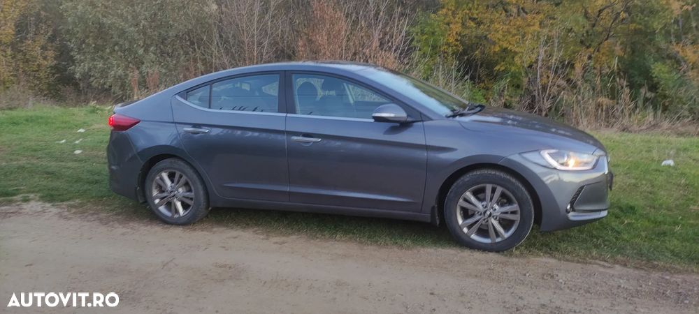 Hyundai Elantra 1.6 MPi Classic - 11