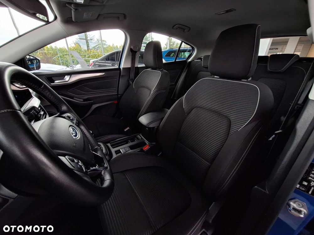 Ford Focus 1.0 EcoBoost Titanium - 23