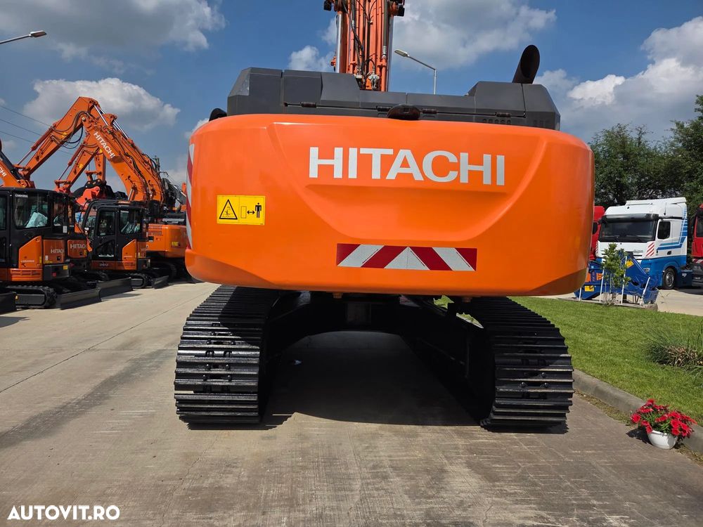 Hitachi ZX300LCN-6, 2019, 8.944h, cupa NOUA 1,8mc, 31,6tone, Ad sapare 7,5m, latime 3m, camere spate si laterale, inst picon si rotire pe brate, consum mediu 19,6l, lant 90% ok doar 721h deplasare, avertizare antirasturnare, posibl leasing-PROMOTIE 93.900Eur - 2