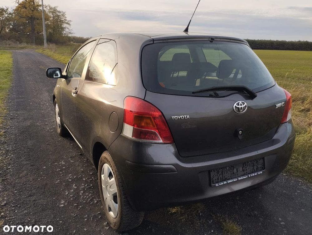 Toyota Yaris - 6