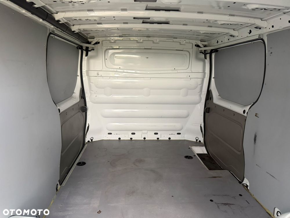 Renault Trafic - 21