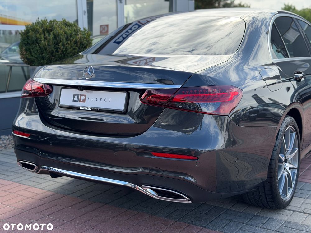Mercedes-Benz Klasa E 200 4-Matic AMG - 19