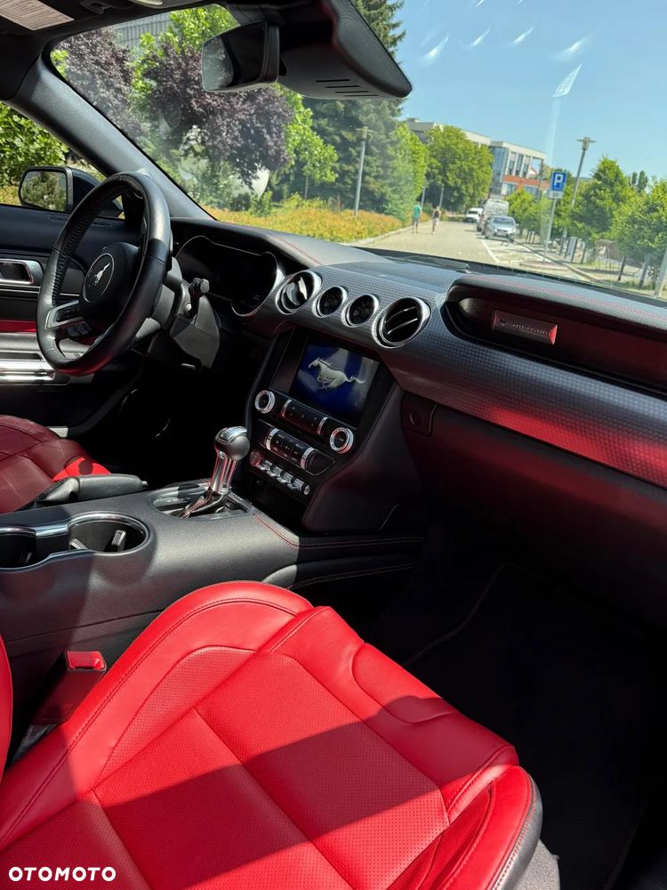 Ford Mustang 5.0 V8 GT - 10