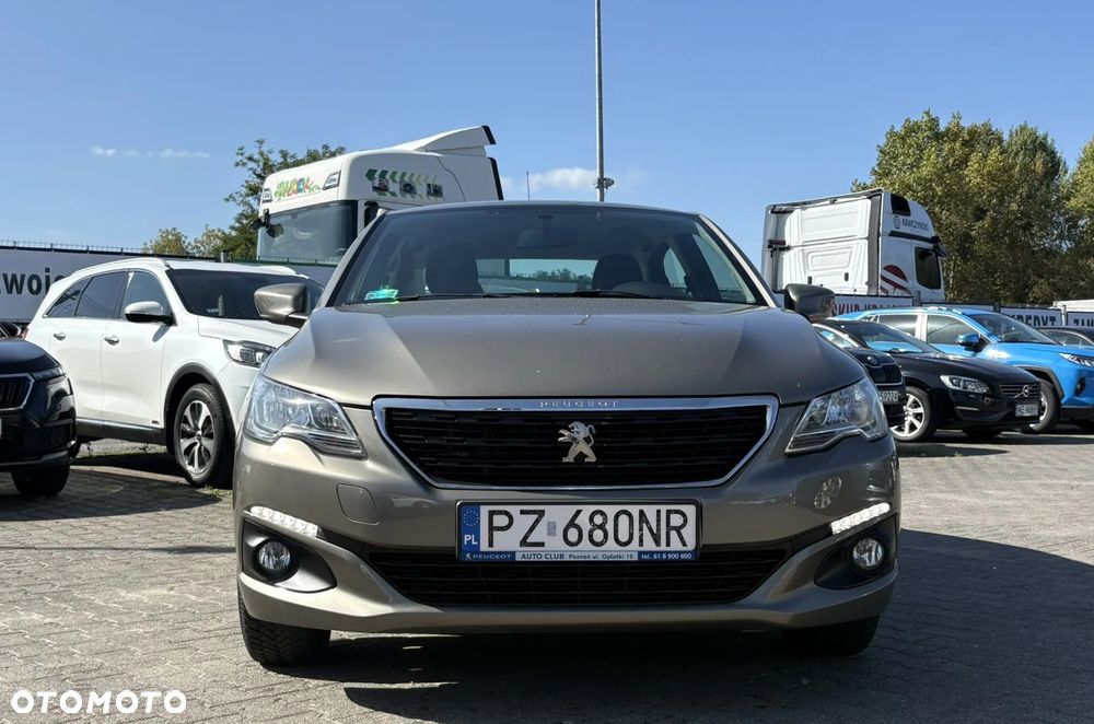 Peugeot 301 1.2 Pure Tech Access - 2