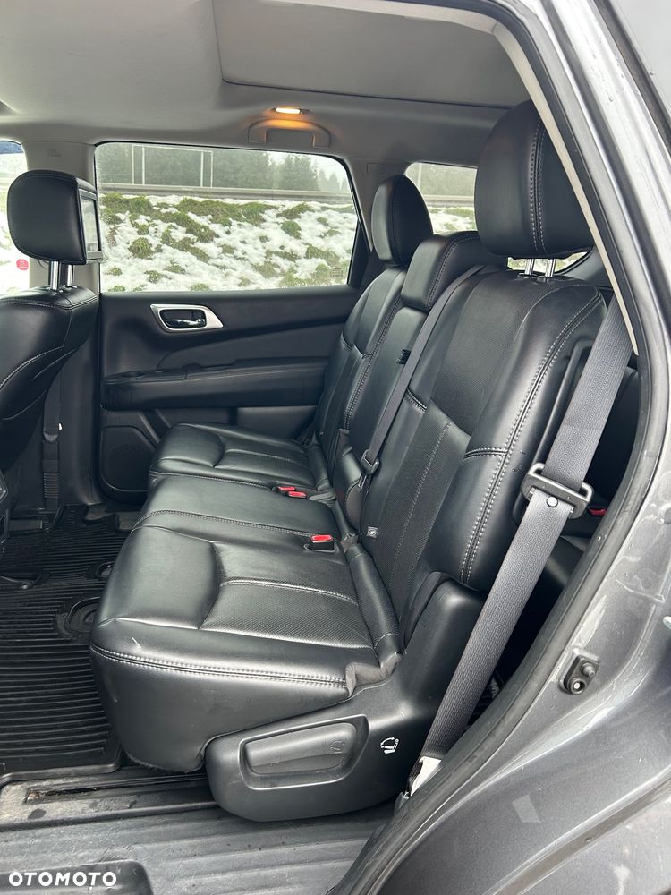 Nissan Pathfinder - 30