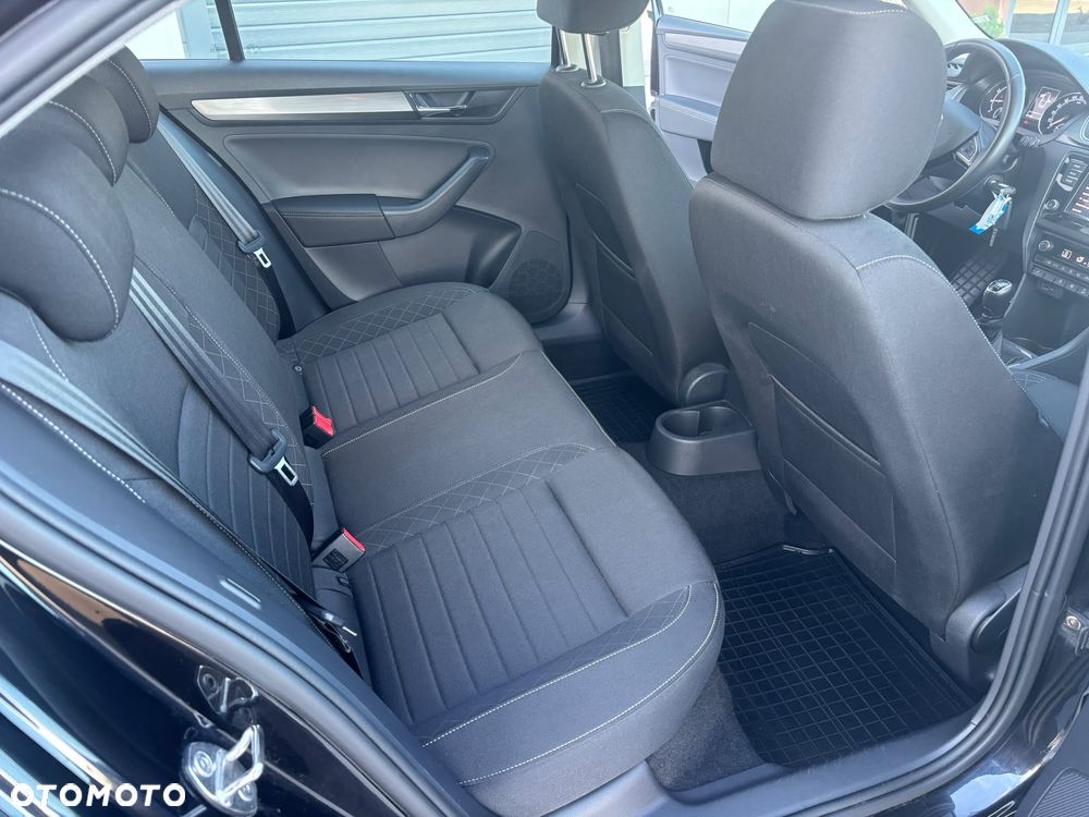 Skoda RAPID 1.0 TSI Style - 7