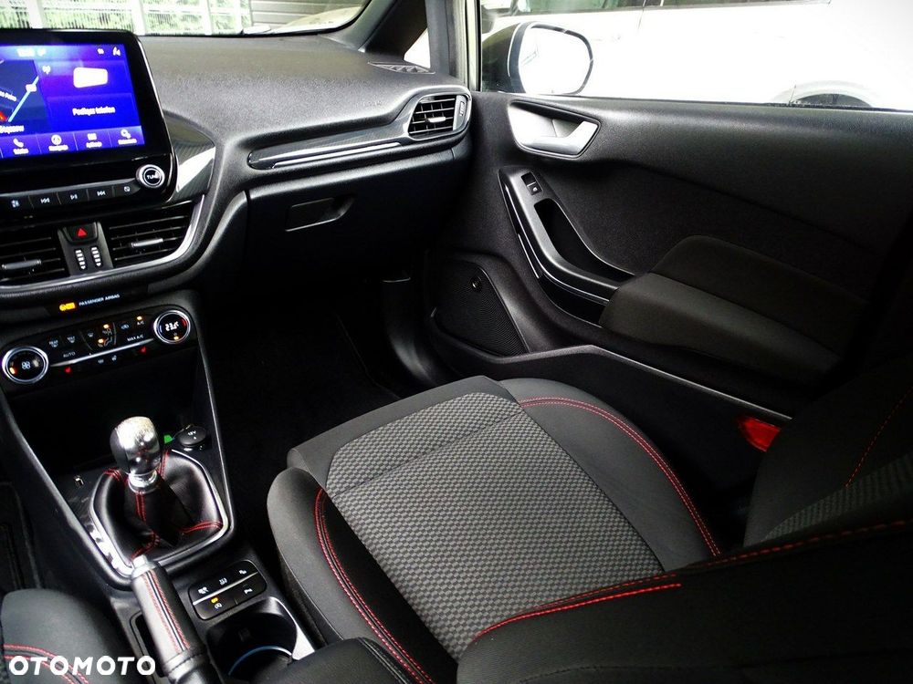 Ford Fiesta 1.0 EcoBoost Hybrid S&S ST-LINE X - 31