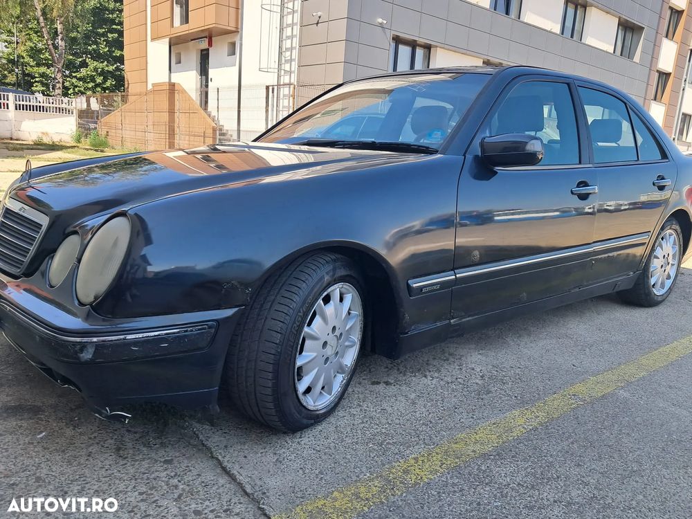 Mercedes-Benz E - 3