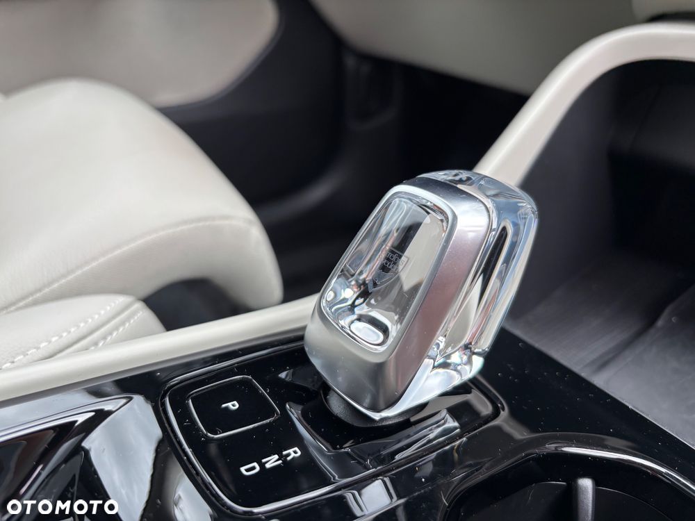 Volvo XC 40 B5 B AWD Ultimate Bright - 32