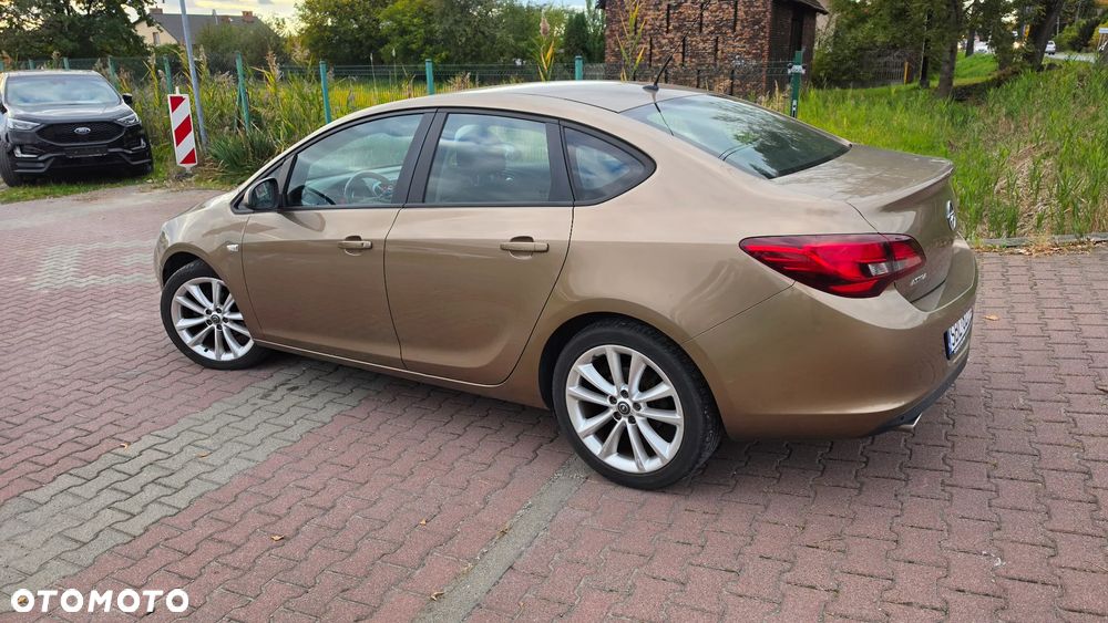 Opel Astra 1.4 Turbo Active - 27