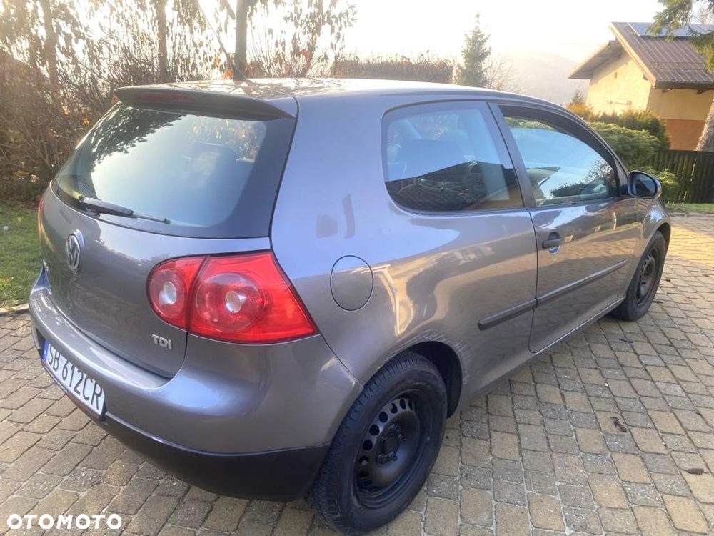 Volkswagen Golf 1.9 TDI Trendline DSG - 21