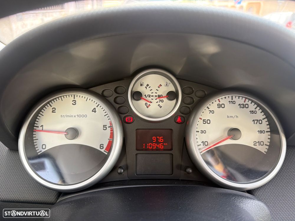 Peugeot 207 1.4 HDi Urban - 2