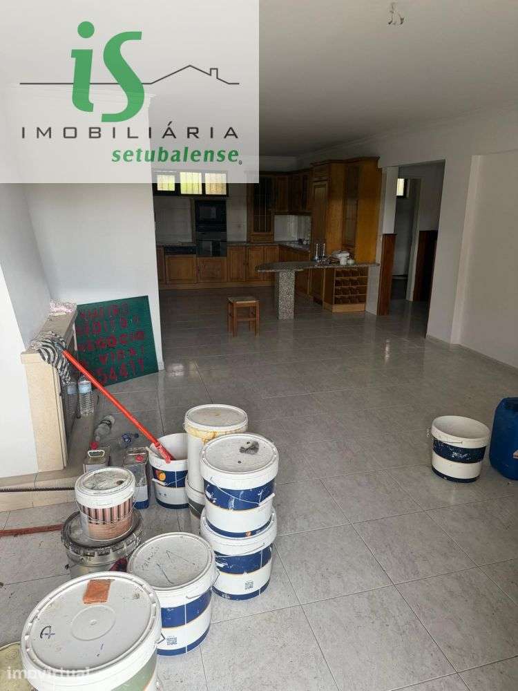 MORADIA T6 À VENDA EM  ALMADA COM GARAGEM - Grande imagem: 4/25