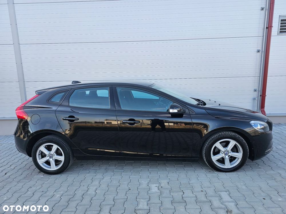 Volvo V40 D2 Kinetic - 11