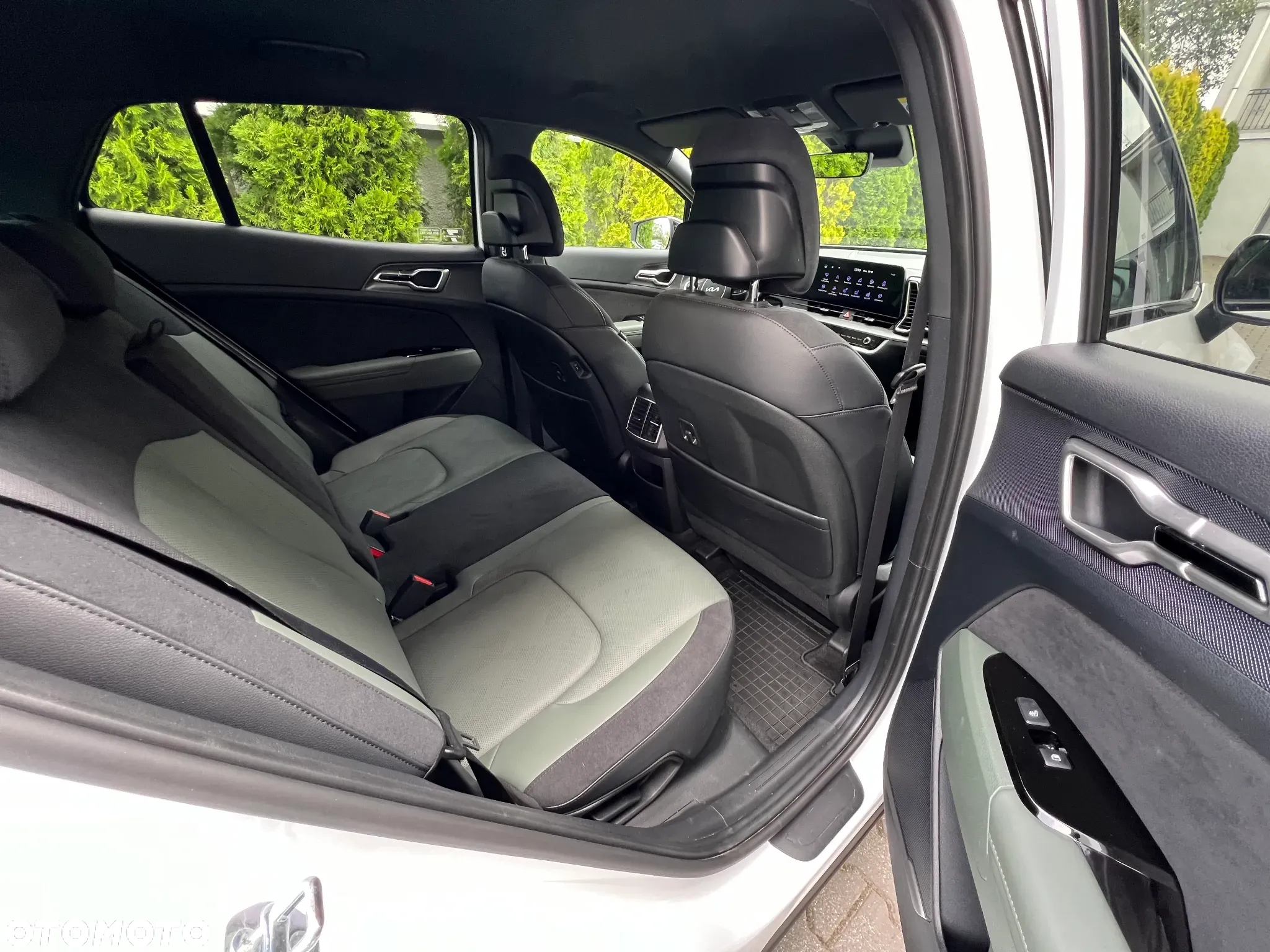 Kia Sportage 1.6 T-GDI HEV Anniversary 4WD - 28
