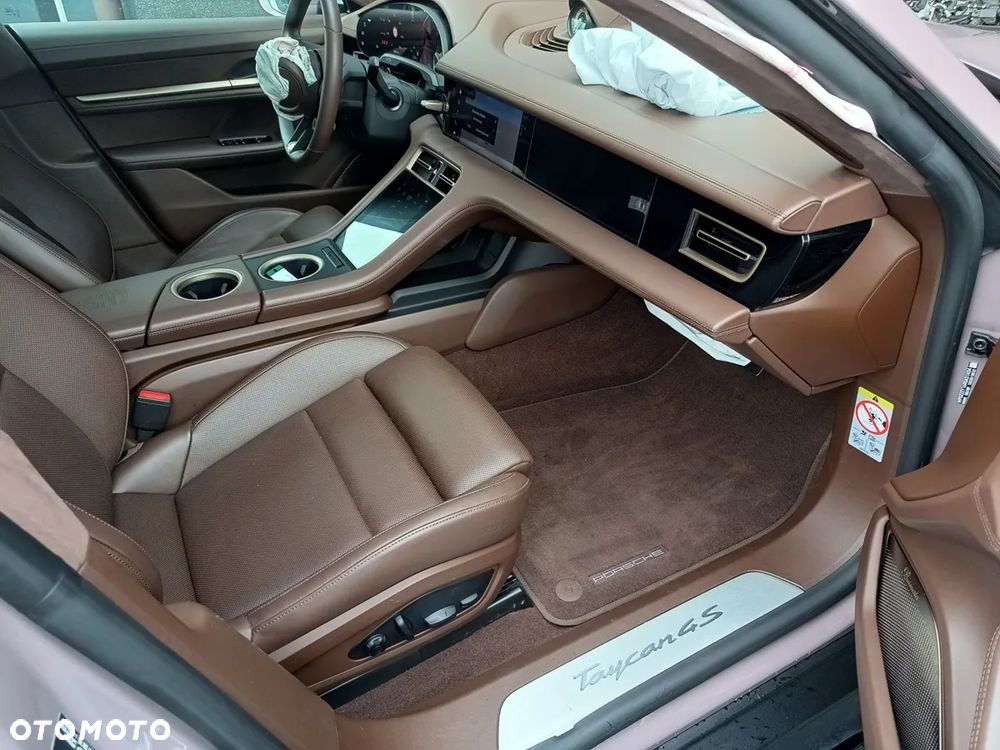 Porsche Taycan 4S - 16