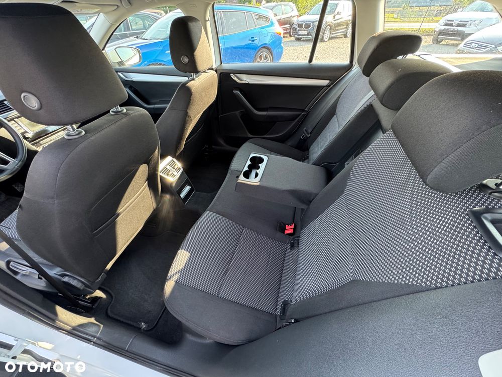 Skoda Octavia 1.6 TDI Solution - 14