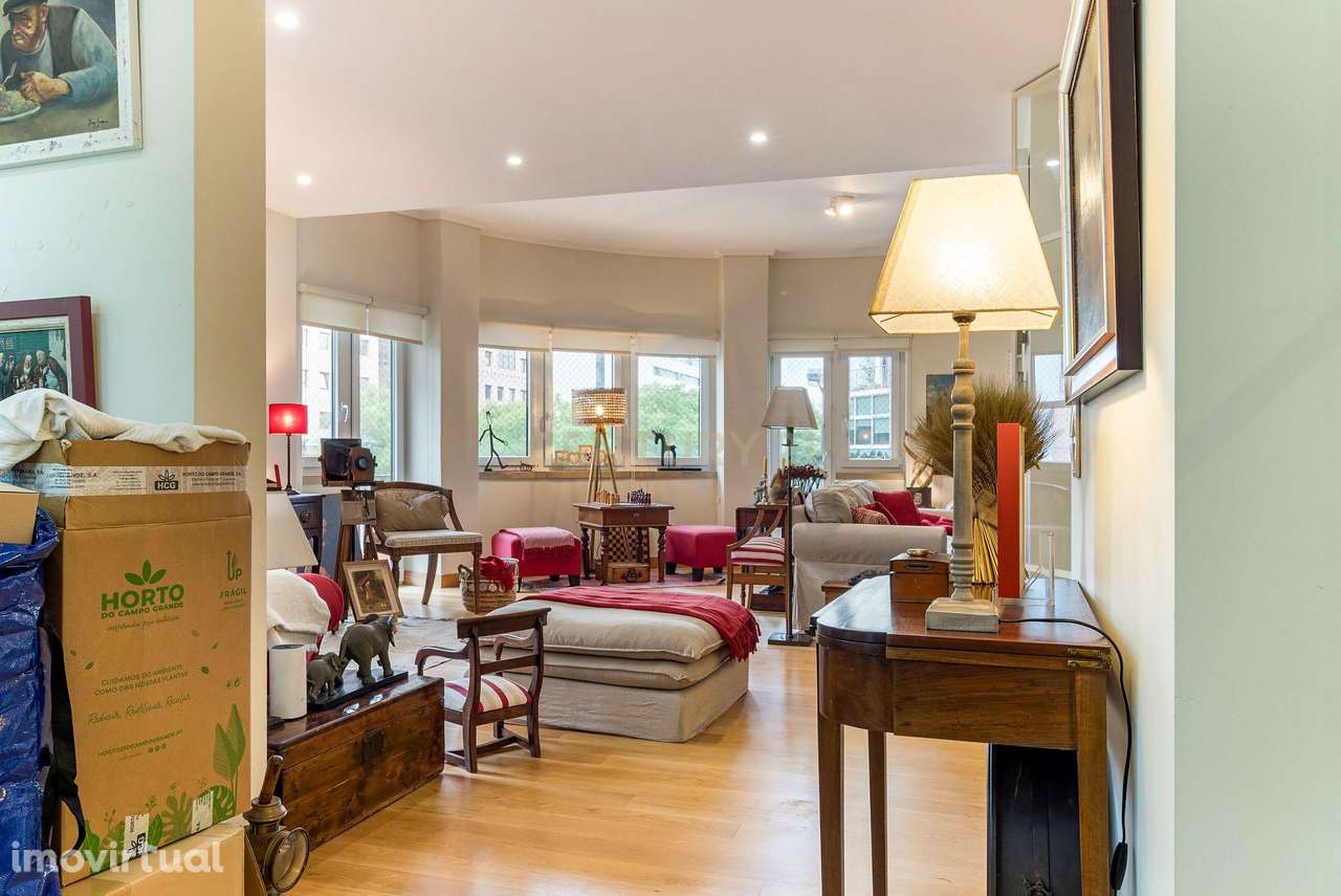 Apartamento T3+2 renovado, nas Avenidas Novas - Grande imagem: 5/33