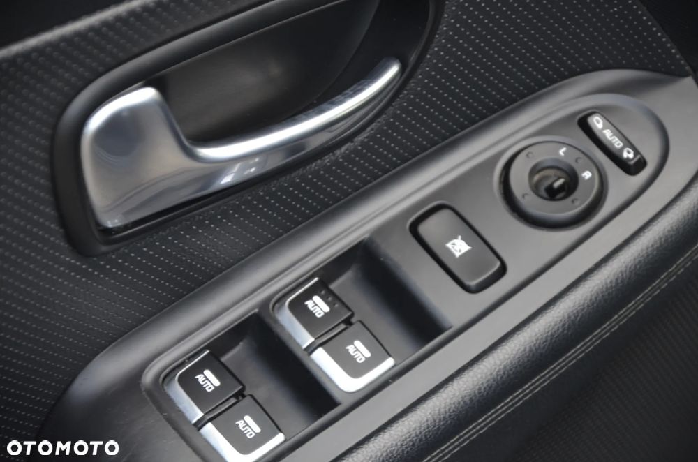 Kia Carens 2.0 GDI Edition 7 - 18