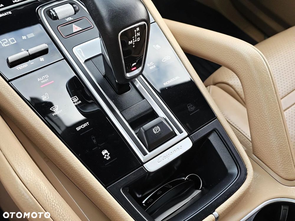 Porsche Cayenne Tiptronic S - 14
