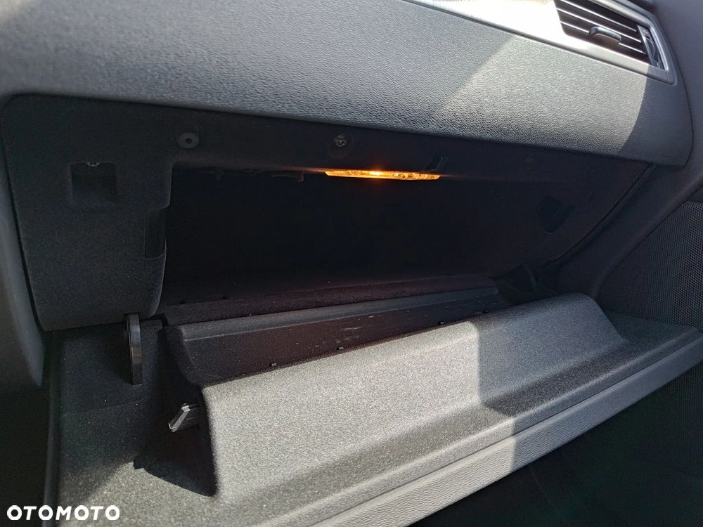 Volvo V70 2.0 Momentum - 37