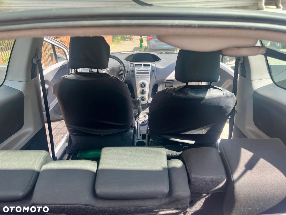 Toyota Yaris 1.0 Luna - 9