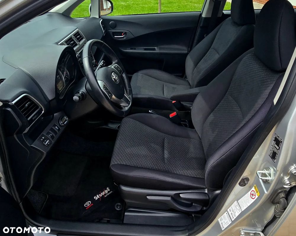 Toyota Verso S - 19
