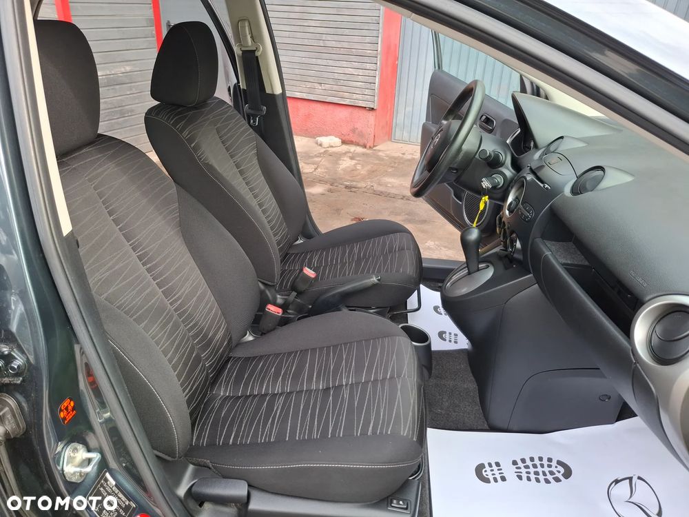 Mazda 2 - 17