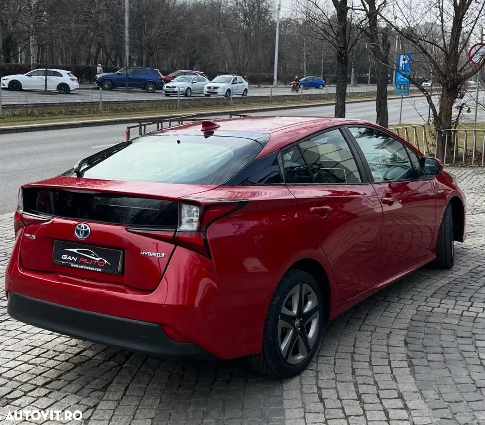 Toyota Prius Hybrid Executive - 3